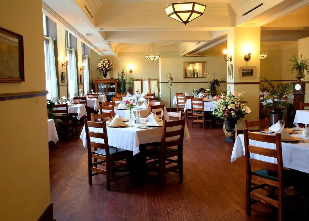 Selkirk Hotel Edmonton 3*,